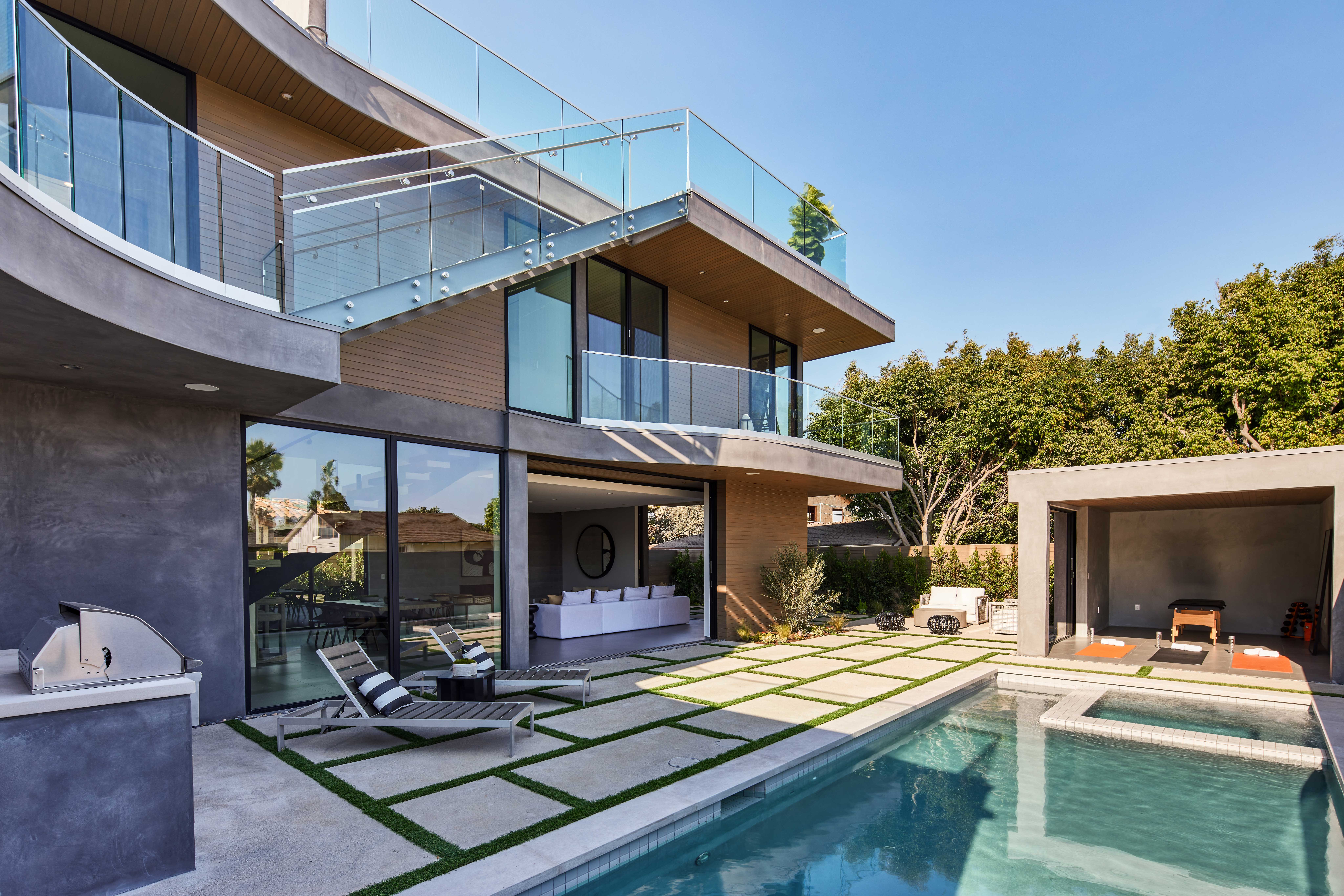 3406 Mountain View